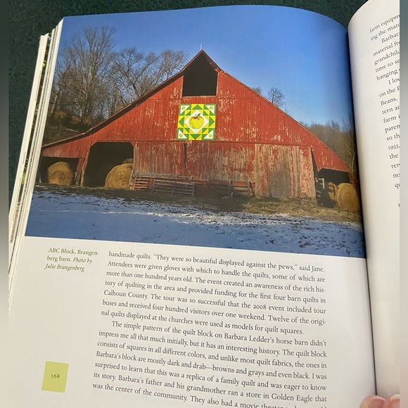 Barn Quilts And The American Quilt Trail Movement, book by Suzi Parron - Picture 10 of 16